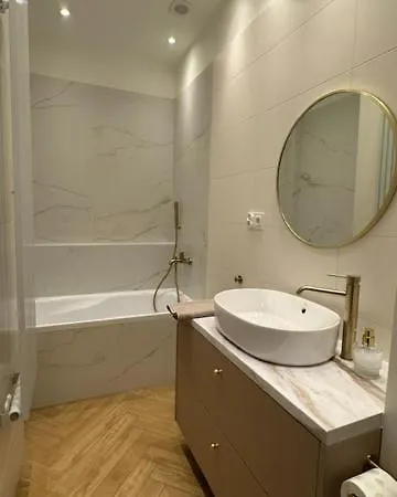 Rynek 7 Nr7 Pietro 4 تشيشين