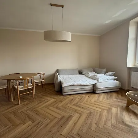 Rynek 7 Nr7 Pietro 4 * تشيشين